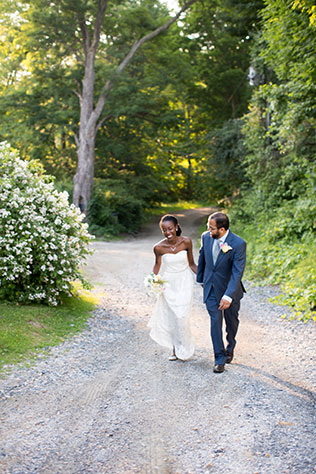 A summertime New Hampshire backyard wedding with 20 guests | Brooke Ellen Photography: http://www.brookeellen.com