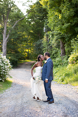A summertime New Hampshire backyard wedding with 20 guests | Brooke Ellen Photography: http://www.brookeellen.com