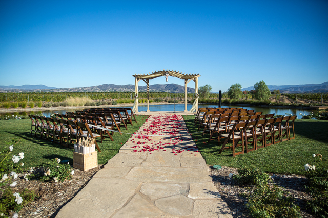 A romantic and elegant jewel-toned winery wedding at Ponte Winery in Temecula // photos by Camarie Photography: http://camarie-photography.com || see more at: https://blog.nearlynewlywed.com/real-couples/weddings/jewel-toned-southern-california-winery-wedding