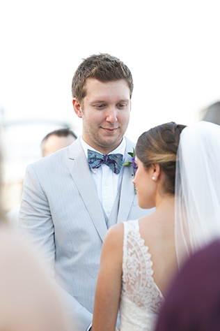 A chic seaside wedding with plum and pink details in St. Petersburg // photos by Carrie Wildes Photography: http://www.carriewildes.com || see more at: https://blog.nearlynewlywed.com/real-couples/weddings/chic-seaside-wedding-plum-pink/