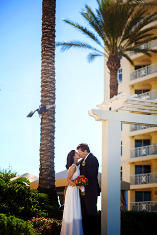 A secret beach elopement at the Sandpearl Resort in Clearwater Beach, Florida // photos by Contemporary Captures Photography: http://www.contemporarycaptures.com || see more at: https://blog.nearlynewlywed.com/real-couples/weddings/secret-beach-elopement-clearwater-beach