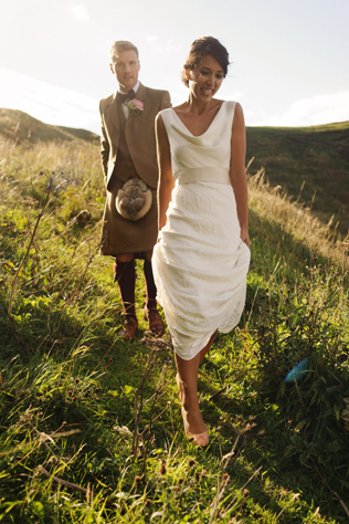 An autumn wedding in Scotland overlooking Tantallon Castle by Crofts & Kowalczyk Photography || see more on blog.nearlynewlywed.com