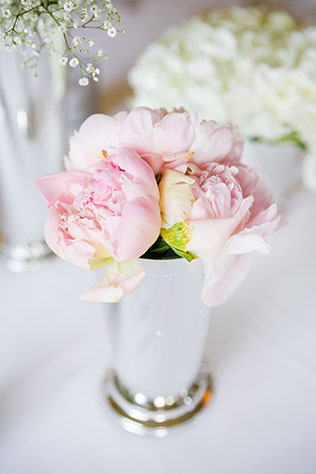 A summer wedding at The Inn at Longshore with a blush and gray palette | Dana Cubbage Weddings: danacubbageweddings.com
