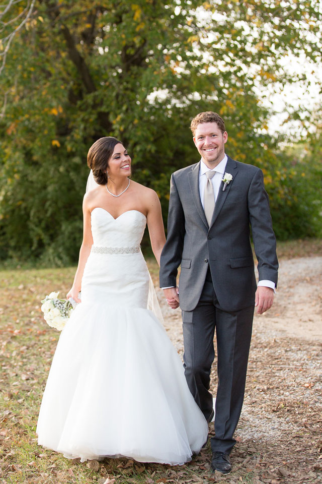 A perfectly chic and elegant white and gold Missouri winery wedding by Dana Tate Wedding Photographer