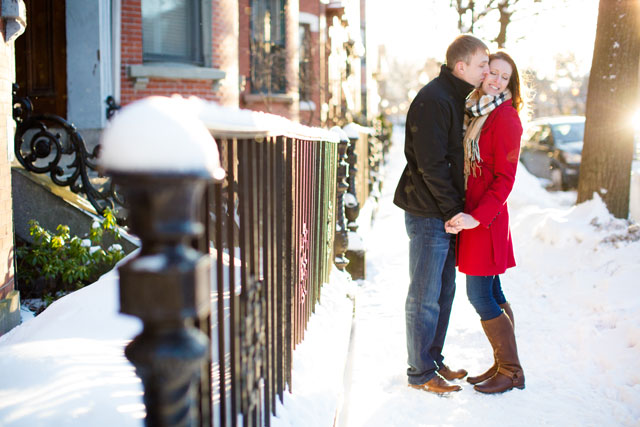 A cozy Boston engagement session in winter // photo by Deborah Zoe Photography: http://www.deborahzoephoto.com || see more on https://blog.nearlynewlywed.com