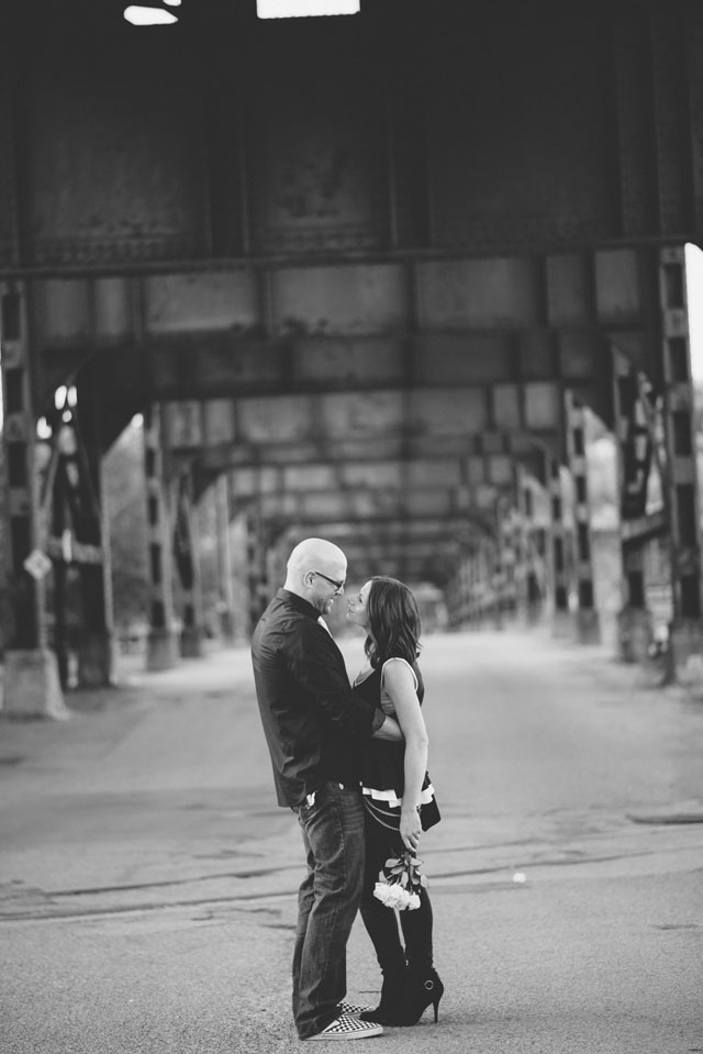 An edgy engagement shoot in the Strip District in Pittsburgh | Eva Lin Photography: evalinphotography.com