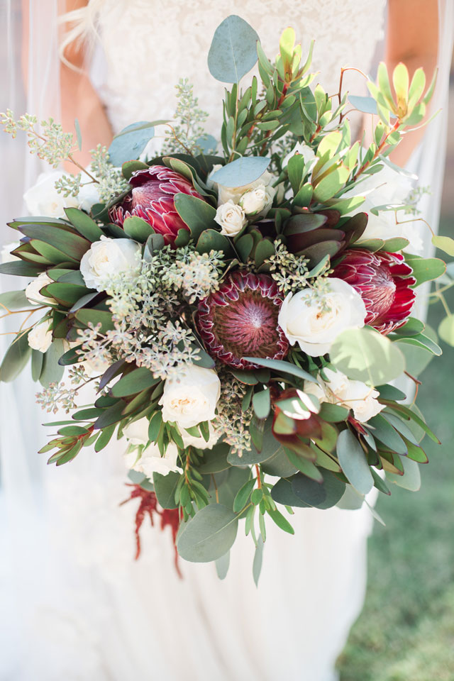 A bohemian chic Webster Farm wedding with burgundy details by Genevieve Hansen Photography