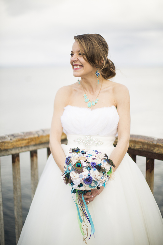 A colorful peacock inspired wedding in the seaport of Mukilteo // photos by Gigi Hickman Photography: http://www.gigihickman.com || see more at: https://blog.nearlynewlywed.com/real-couples/weddings/colorful-pacific-northwest-peacock-inspired-wedding/