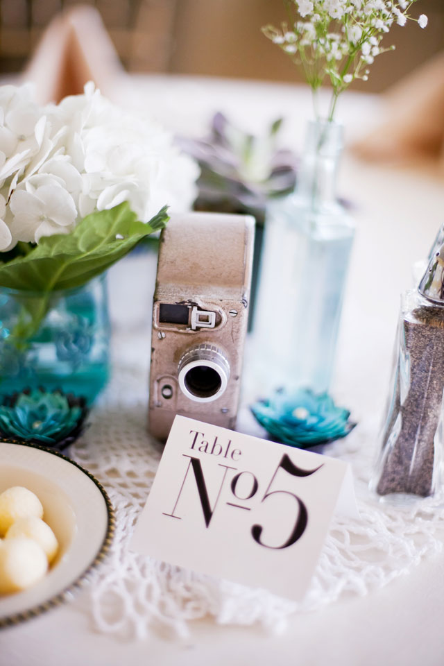 A vintage wedding at the Lexington Country Club with whimsical teal decor // photo by Nashville Wedding Photographers | Jen & Chris Creed: http://www.jenandchriscreed.com || see more on https://blog.nearlynewlywed.com
