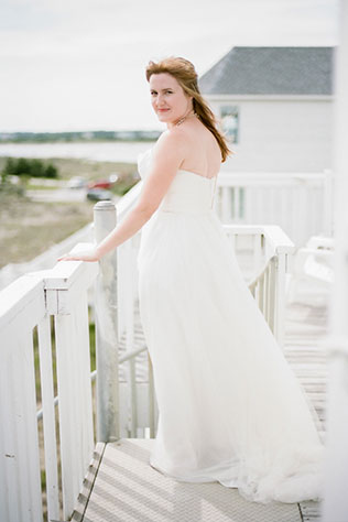 A whimsical and mythical beach wedding in North Carolina with starry details and handmade touches // photos by Jenna Henderson, Photographer: http://www.jennahenderson.com/ || see more on https://blog.nearlynewlywed.com