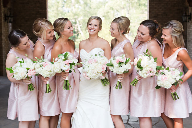 An elegant Westin Poinsett hotel wedding with BBQ, signature cocktails and a tented ceremony by Jennifer Stuart Photography