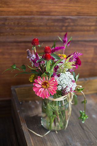 A North Carolina rustic mountain wedding with colorful flowers and DIY details | Jenny Tenney Photography: http://www.jennytenney.com