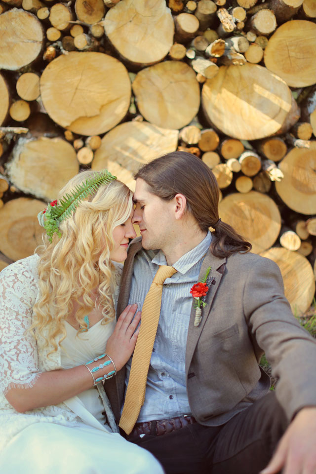 A free-spirited and whimsical homemade wedding in the woods of Tennessee | Julie Roberts Photographic Artist: http://www.julierobertsphoto.com