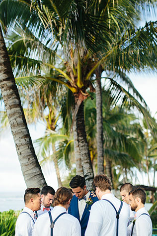 A romantic summer Hawaii Polo Club Wedding with pineapples and surfboards | Kara Donovan Photography