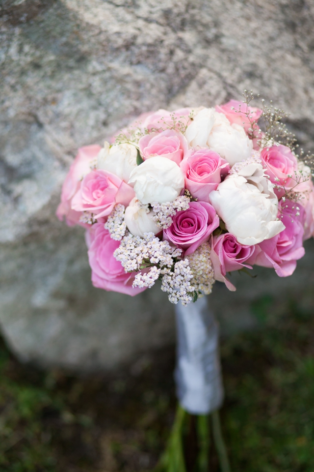 A romantic pink hued wedding in northern Idaho by Kimbry Studios || see more on blog.nearlynewlywed.com