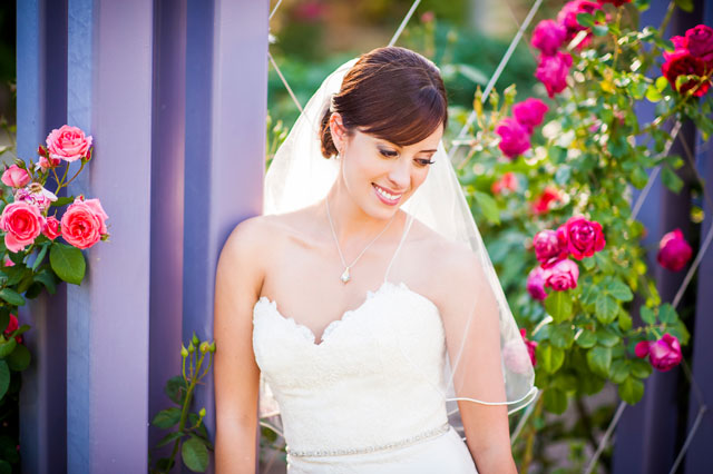 A casual and intimate coral botanical garden wedding in Las Vegas | KMH Photography: http://www.kmh-photography.com