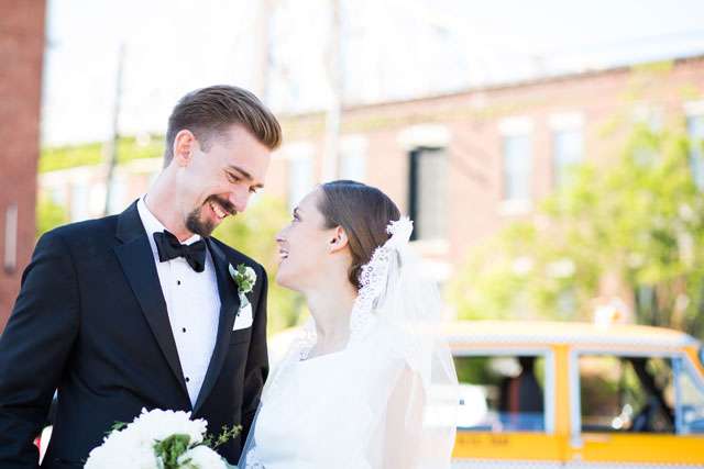 A classic NYC summer wedding with an I Love New York theme by Laura Rose Wedding Photography