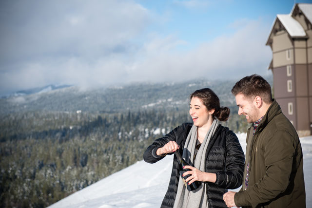 A snowy surprise proposal in the foothills of Snoqualmie Pass by Lauren Ryan Photography