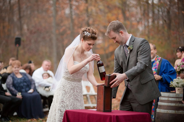 A cozy autumn winery wedding in Virginia | Lelia Marie Photography: http://www.leliamarie.com
