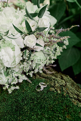 A whimsical and charming flower farm wedding in Minnesota | Lens and Luma Photography: http://lensandluma.com