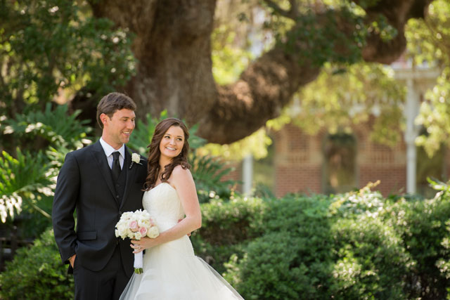 A classic plum and pink downtown Tampa wedding | Life's Highlights