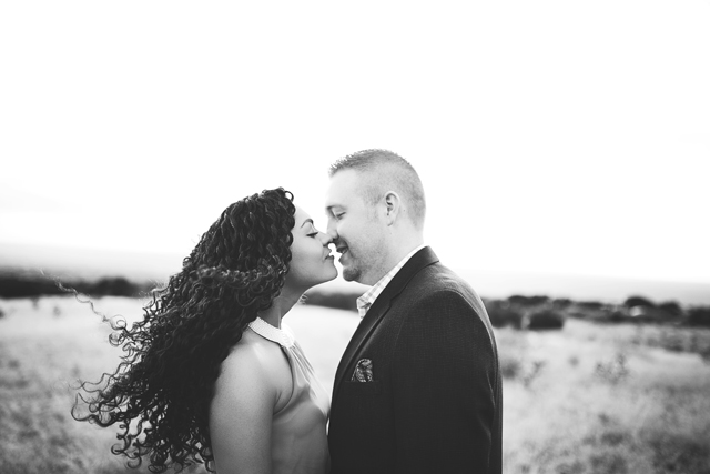 A chic and stylish Sandia Mountains engagement session // photos by Liz Anne Photography: http://www.lizannephotography.net || see more on https://blog.nearlynewlywed.com