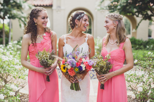 A lovely summer backyard wedding at the Winter Park family home by Lora Rodgers Photography