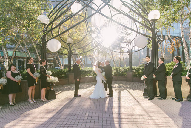 A stunning black, white and gold wedding set in downtown Cleveland | Maria Sharp Photography: http://www.mariacsharp.com