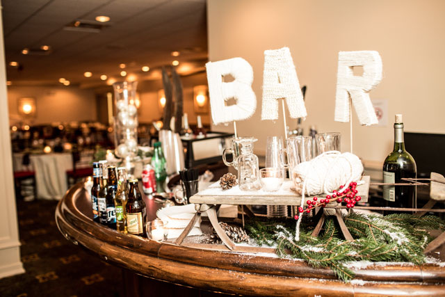 A cozy and creative DIY holiday lodge wedding // photos by Mary Kate McKenna Photography: http://www.MKMcKenna.com || see more on https://blog.nearlynewlywed.com