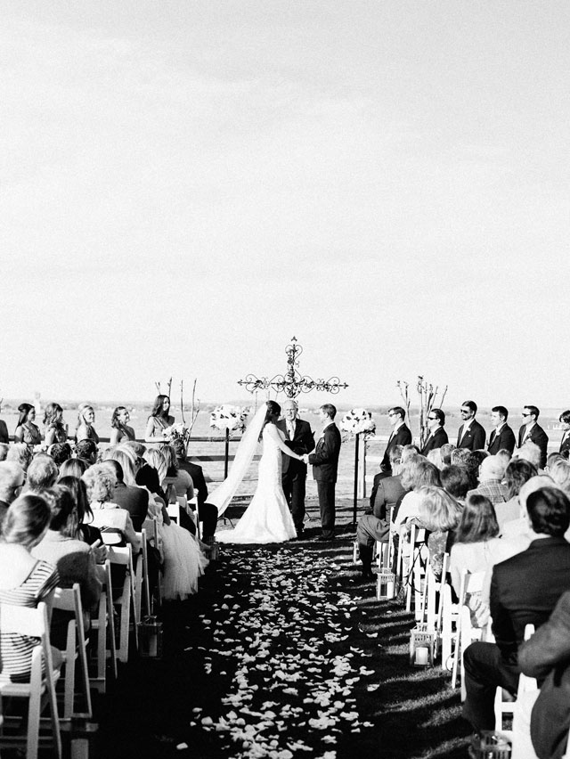 An elegant emerald green seaside wedding at the Horseshoe Bay Resort // photo by Matthew Johnson Studios: http://matthewjohnsonstudios.com || see more on https://blog.nearlynewlywed.com