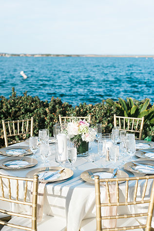 An elegant emerald green seaside wedding at the Horseshoe Bay Resort // photo by Matthew Johnson Studios: http://matthewjohnsonstudios.com || see more on https://blog.nearlynewlywed.com