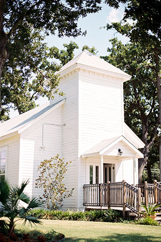 Ideas for an intimate and quaint church wedding in Texas | Matthew Johnson Studios: matthewjohnsonstudios.com