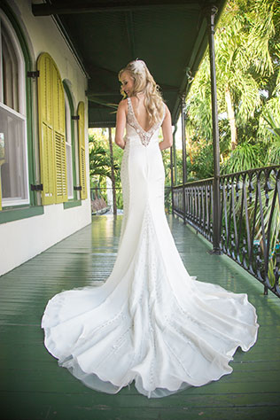 A glam 20s-themed wedding at the Hemingway Home in Key West | Megan Ellis Photography: http://www.megan-ellis.com