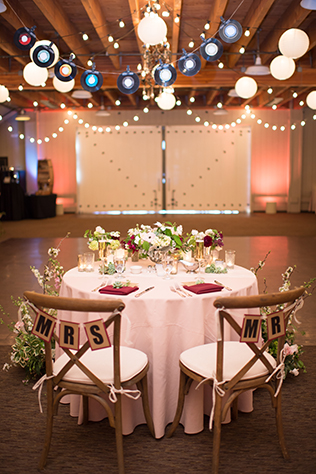 An adorably sweet music themed wedding with DIY details like pop rocks candy and mini records // photos by Michelle Johnson Photography: http://www.michellejohnsonphotography.com || see more on https://blog.nearlynewlywed.com