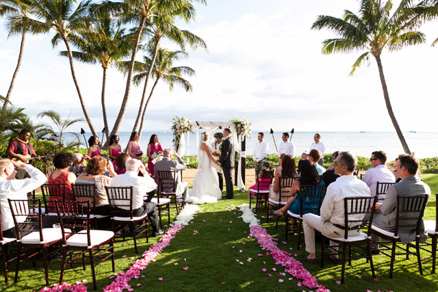 A modern and elegant pink ombre wedding in Maui by Mike Adrian Photography