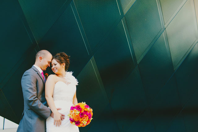 A neon gallery wedding in San Francisco by Milou + Olin Photography