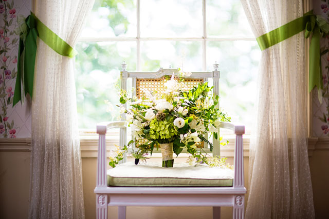 An elegant green vintage-inspired wedding at Linden Place Mansion | M.Studios: http://mstudiosri.com