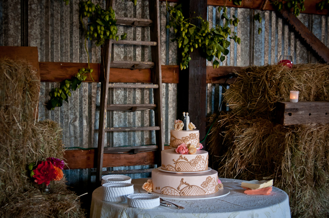 A rustic Oregon farm wedding on a $10,000 budget // photos by Nataliya Studios: http://nataliyastudios.com || see more on https://blog.nearlynewlywed.com