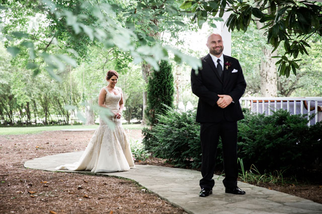 A rustic summer berry hued Nashville wedding | Nyk + Cali, Wedding Photographers: http://www.nykandcali.com