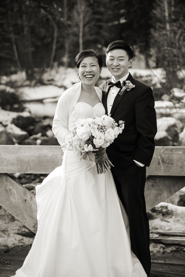 A spectacular Asian winter wedding at Sundance Resort in Park City // photos by Pepper Nix Photography: http://www.peppernix.com || see more on https://blog.nearlynewlywed.com