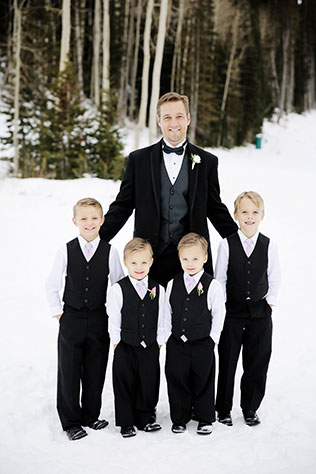 A glam and romantic snowy lodge wedding in Utah by Pepper Nix Photography