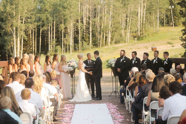 A romantic, subtly vintage mountaintop wedding in Utah with a pastel palette of blush, gold and ivory // photo by Pepper Nix Photography: http://www.peppernix.com || see more on https://blog.nearlynewlywed.com