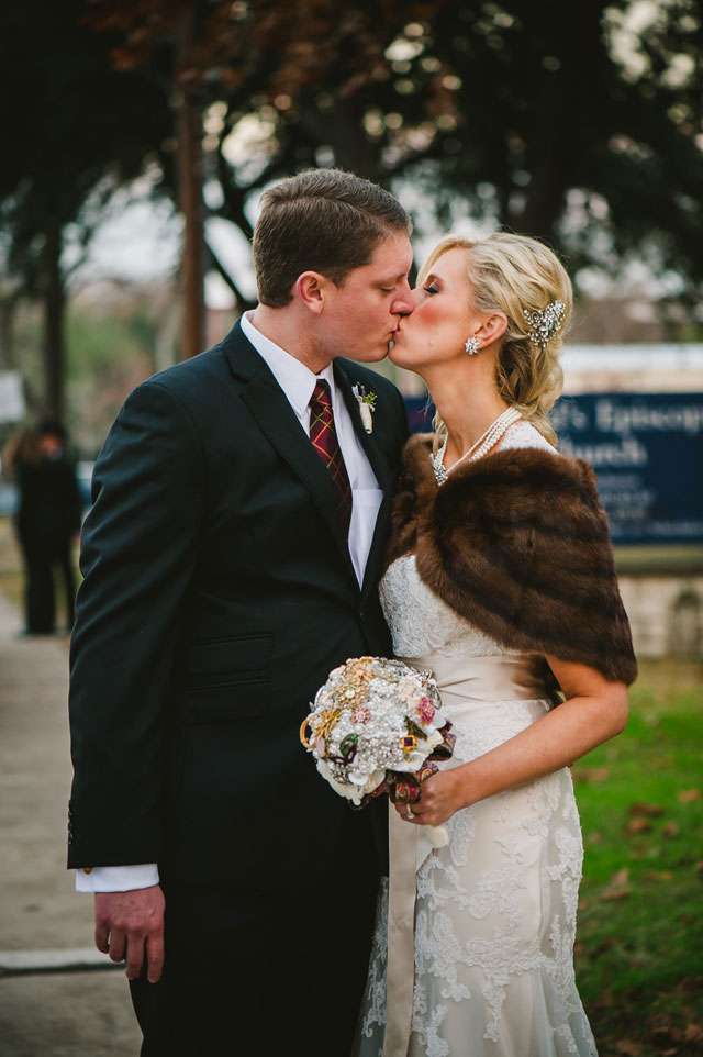 A vintage tavern wedding inspired by historic San Antonio with sweet DIY details // photo by Philip Thomas Photography: http://www.philipphotography.com || see more on https://blog.nearlynewlywed.com