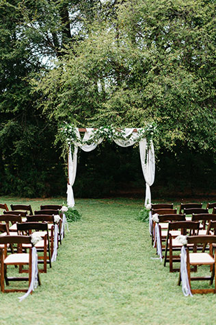 A North Carolina backyard wedding with West Coast style | Rebecca Ames Photography: http://www.becciames.com
