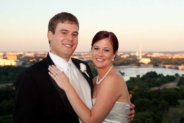 A patriotic red, white and blue wedding in the nation's capital by Stephen Gosling Photography || see more on blog.nearlynewlywed.com