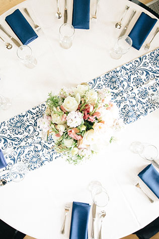 A charming Southern blue floral wedding in South Carolina | Smith photos+ink: http://smithphotosandink.com