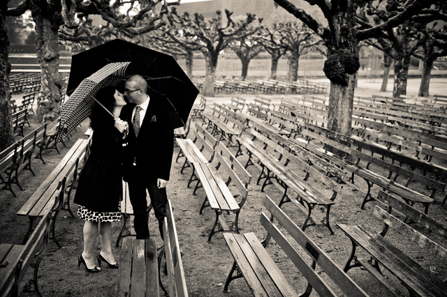 A rainy winter coffee shop engagement session in San Francisco // photos by Sphynge Photography: http://www.sphynge.com || see more on https://blog.nearlynewlywed.com