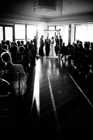 A gorgeous and modern Jewish wedding at Battery Gardens by Sarah Tew Photography || see more on blog.nearlynewlywed.com