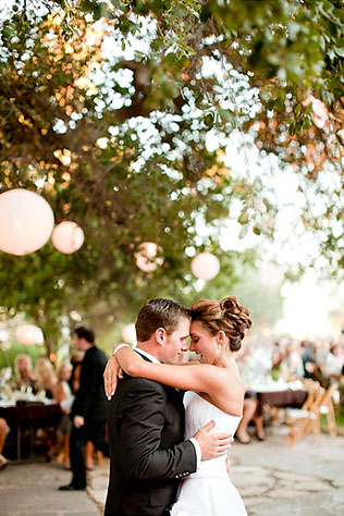 A detailed, handmade ranch wedding with a designer theme // photos by The Youngrens: http://www.theyoungrens.com || see more on https://blog.nearlynewlywed.com