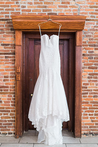 A sweet and elegant Saint Thomas Preservation Hall wedding by Treebird Photography
